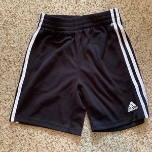 Adidas sz 8  boys shorts
